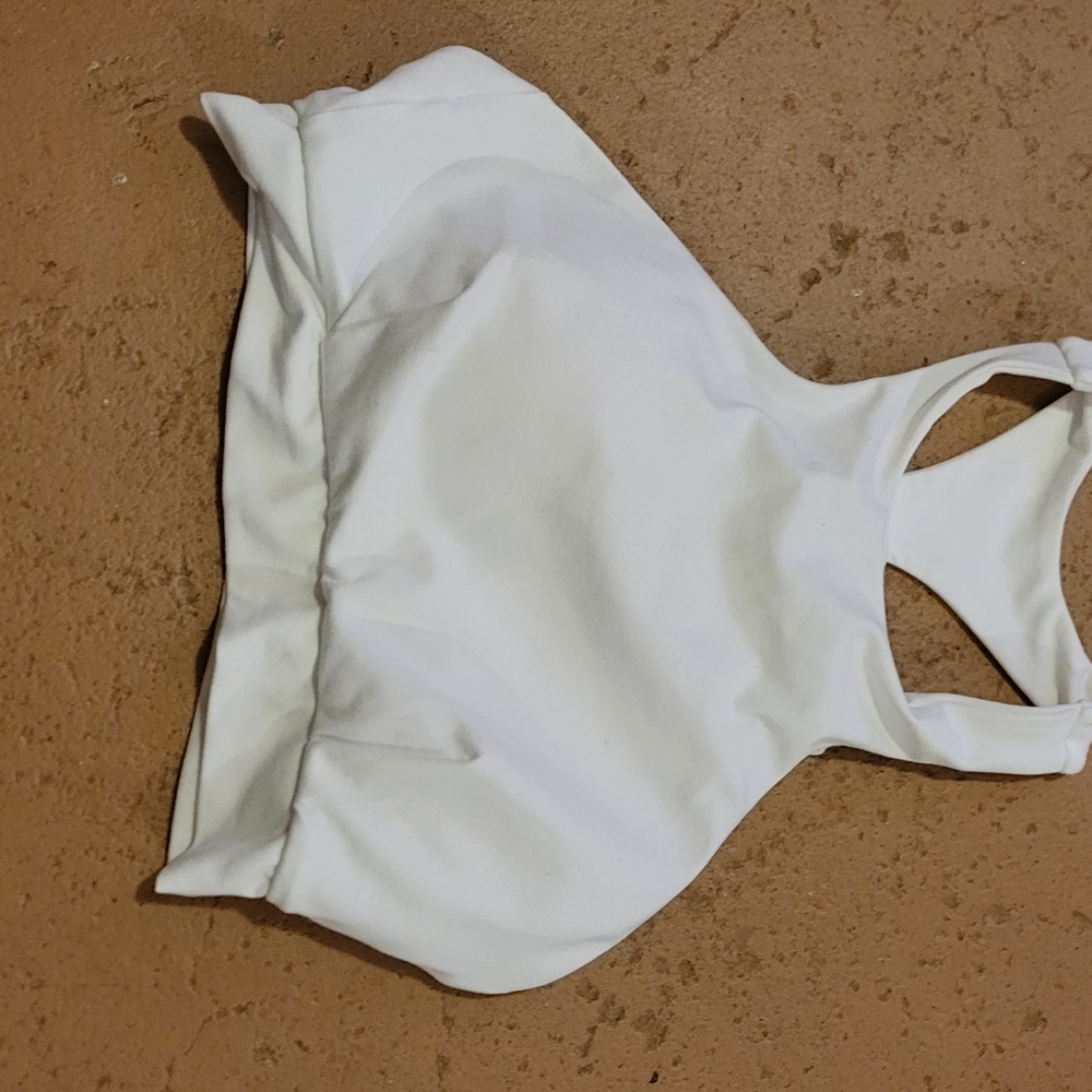 Bombshell Sportswear bra size small